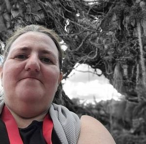 Meet your Posher, Lois